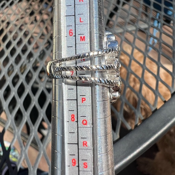 Premier Designs Naomi Silver Tone Ring, Size 7, EUC - Picture 4 of 5